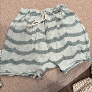 Childhoods short duo